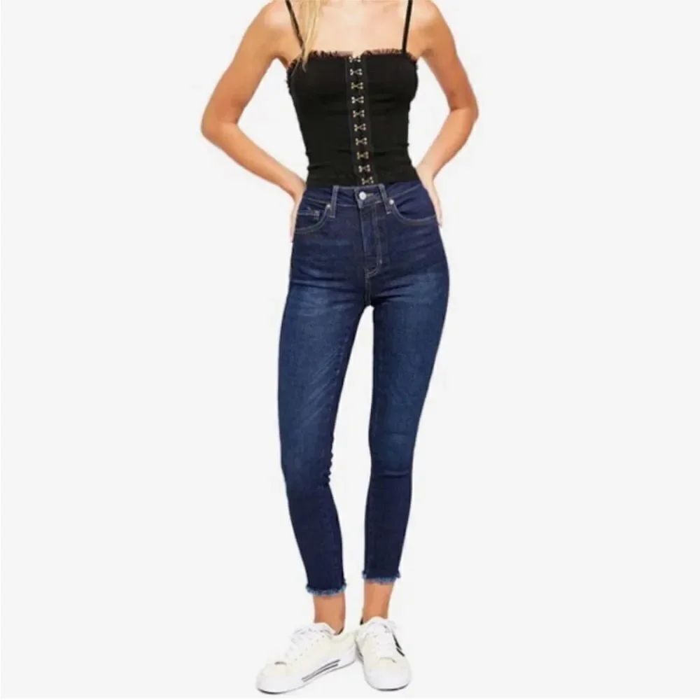 Free People Jeans Womens Size 29 Blue Denim Skiny Leg High Rise NWT